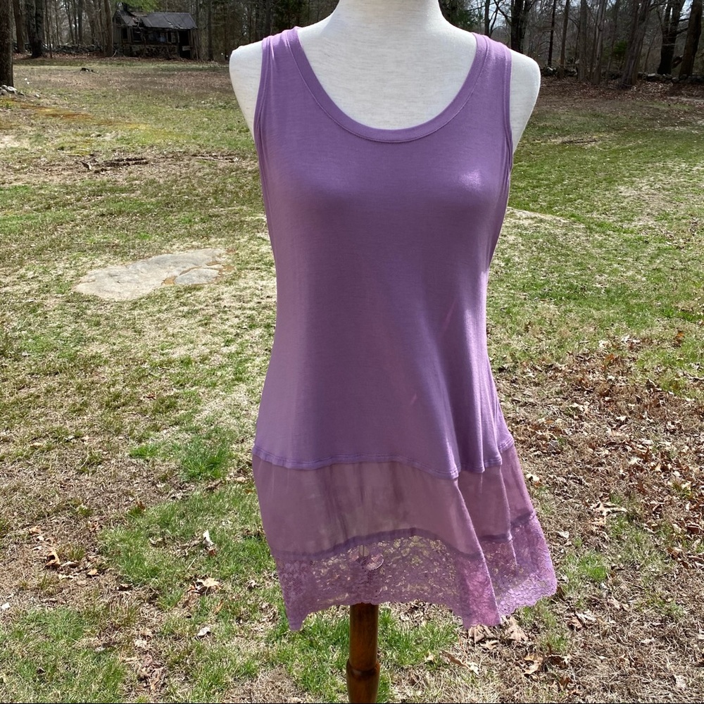 LOGO LORI GOLDSTEIN TOP TANK TUNIC PURPLE LACE HEM SIZE SP petite